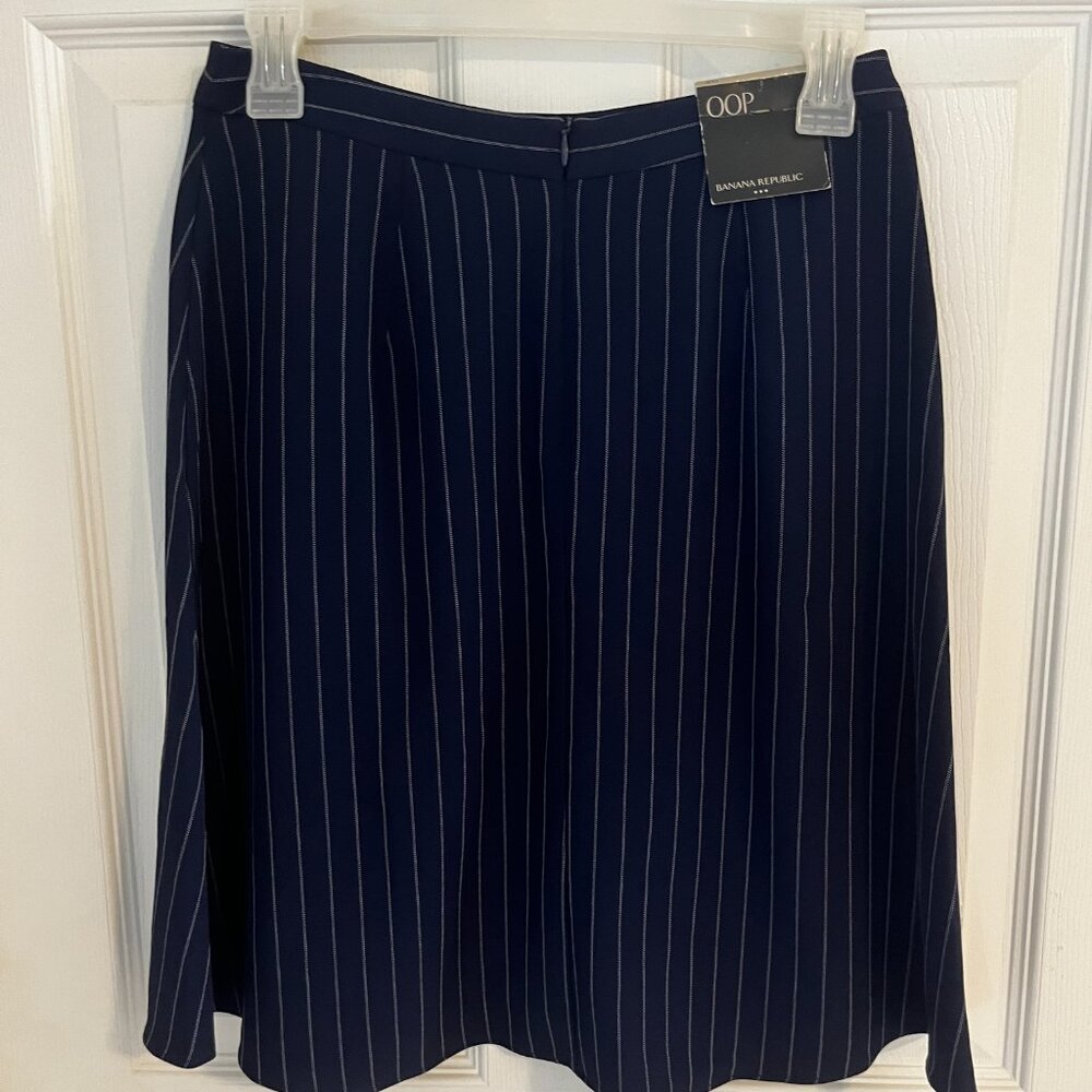 NWT Banana Republic Navy and White Striped Formal Skirt - Picture 2 of 6